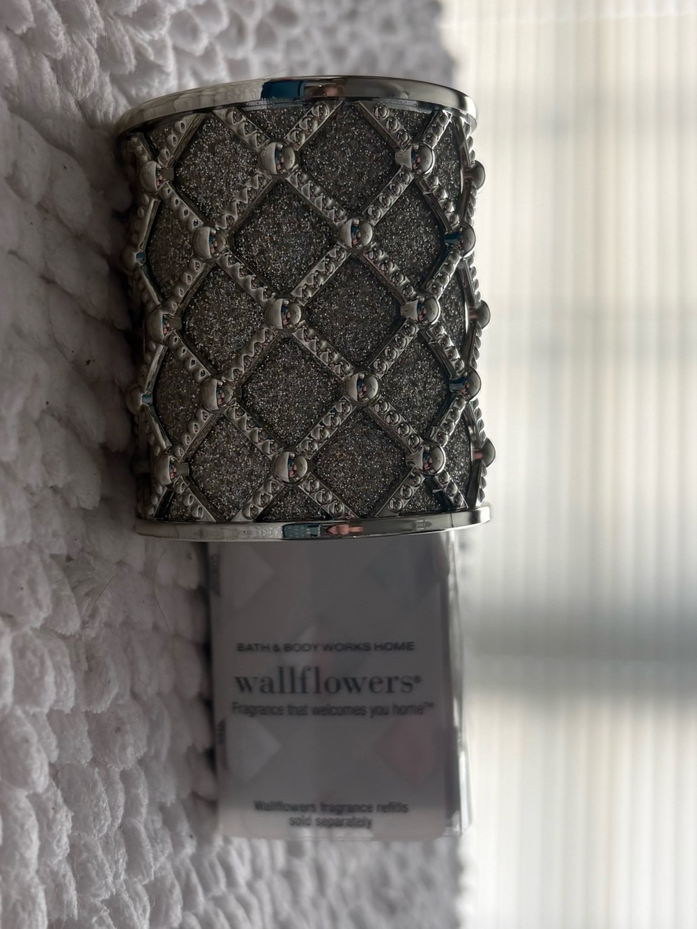 NWT Bath & Body Works Silver Glitter Lattice Wallflower plug in